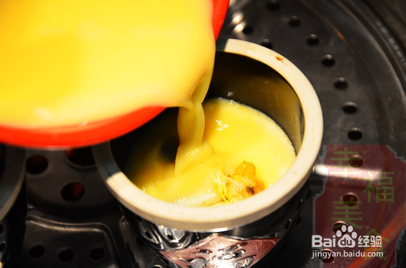 幸福美食：爽滑鲜美的大闸蟹蒸水蛋