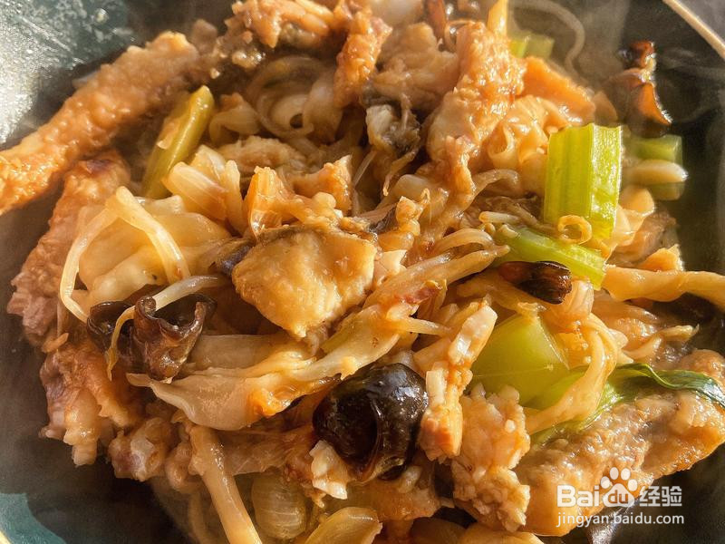 草鱼焖面的做法