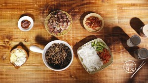 教你怎么做干锅腊肉茶树菇