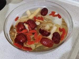 如何做滋补的羊肉煲?