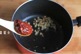 香辣虎皮鹌鹑蛋