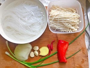 家常美味花蛤粉丝煲