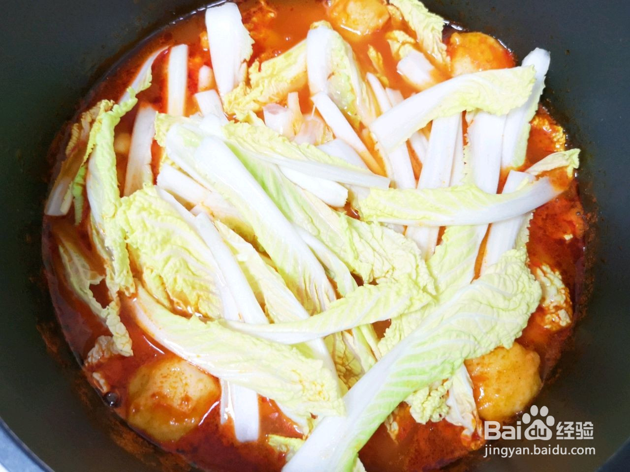 茄汁鱼丸烩菜的做法