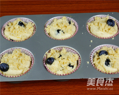 金顶酥粒蓝莓马芬