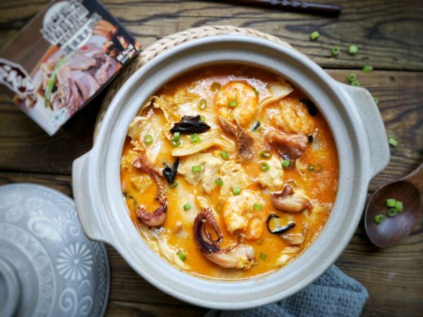 金汤海鲜手掰豆腐