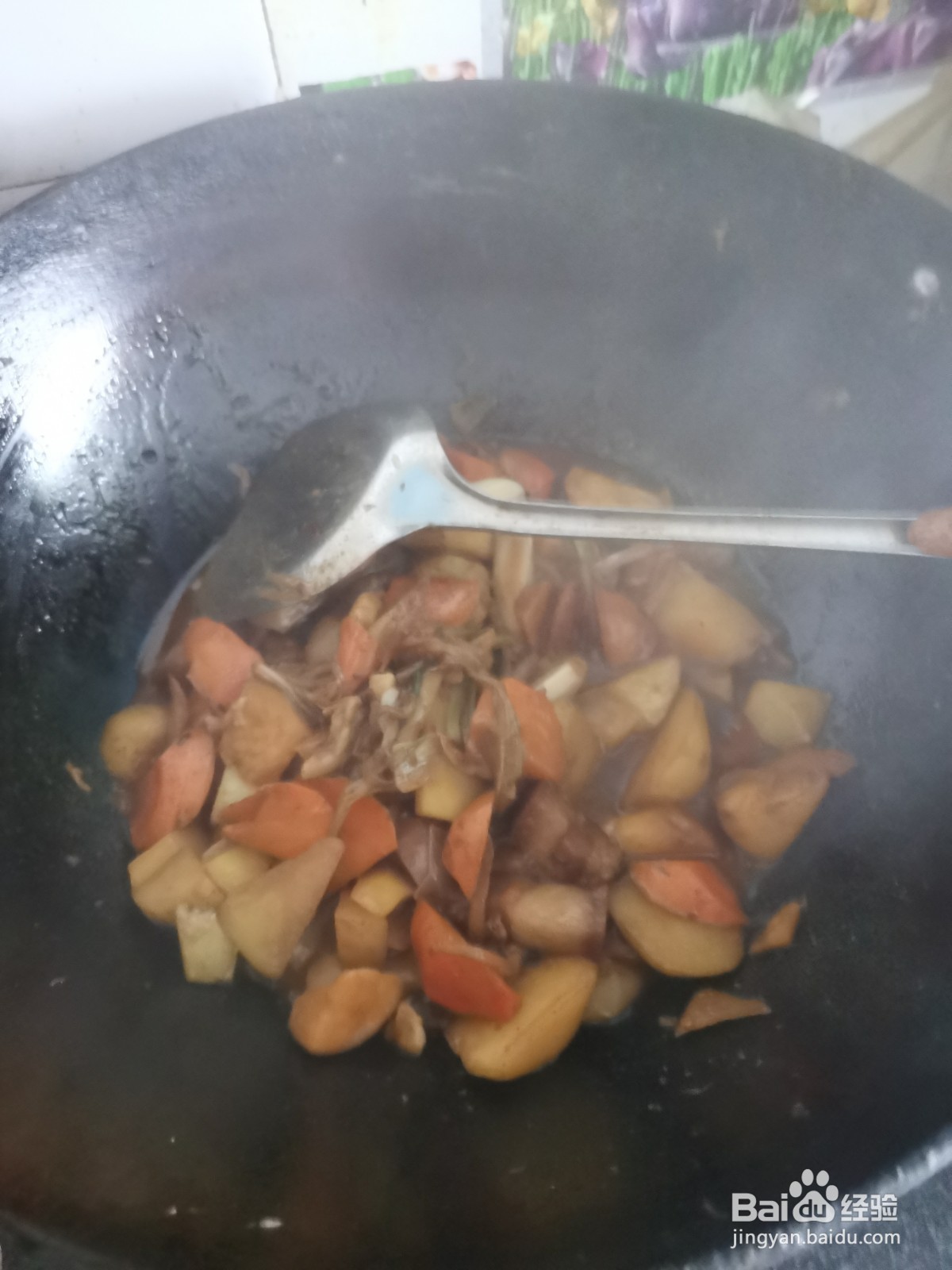 家常菜土豆炖五花肉