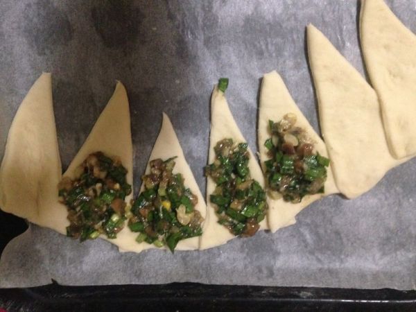 芝士肉馅花环包