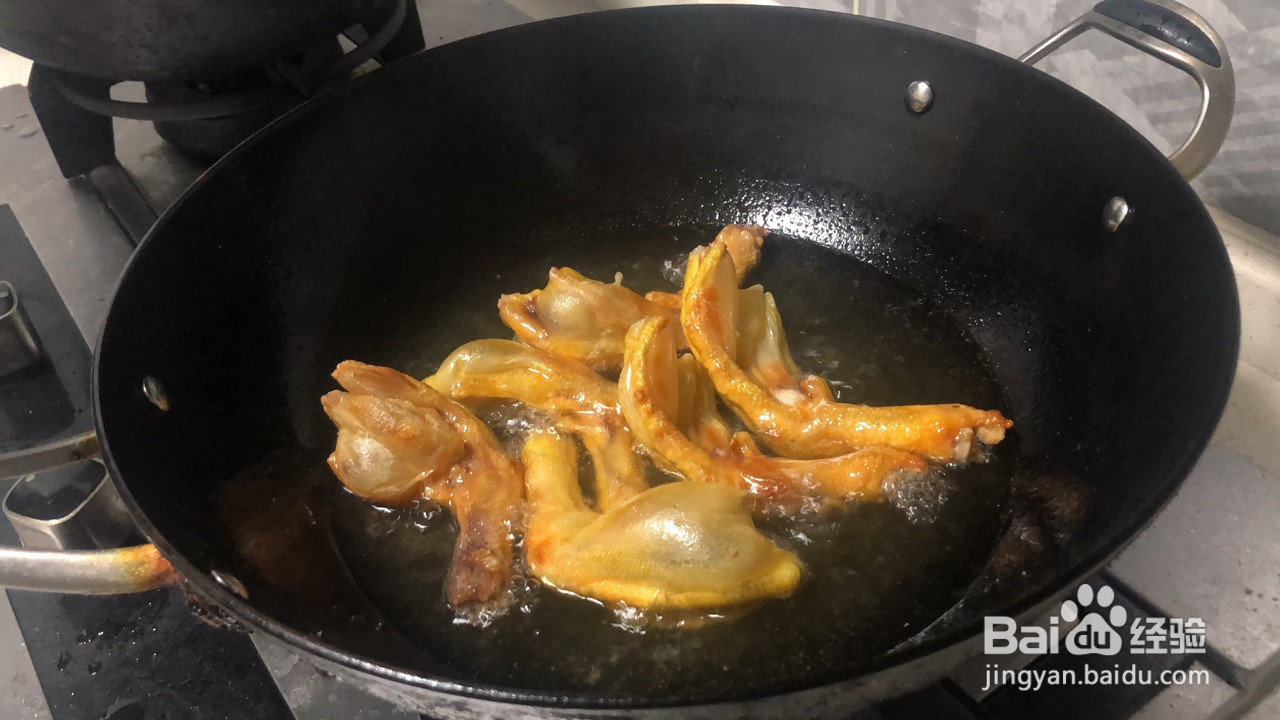 香酥网红炸鸭脚的做法