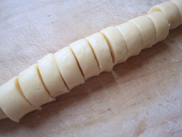 芋泥芝士流心仙豆糕