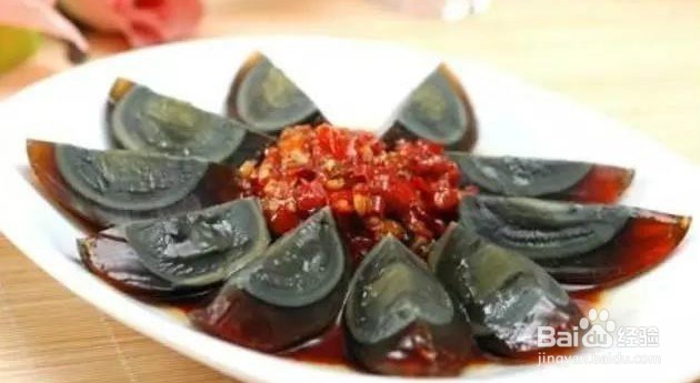 如何切皮蛋不碎也不沾刀