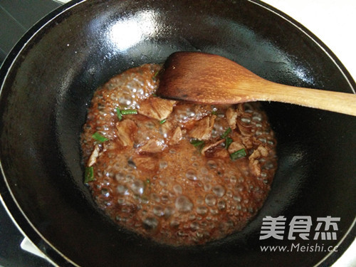 风味扁豆辣椒闷烧肉