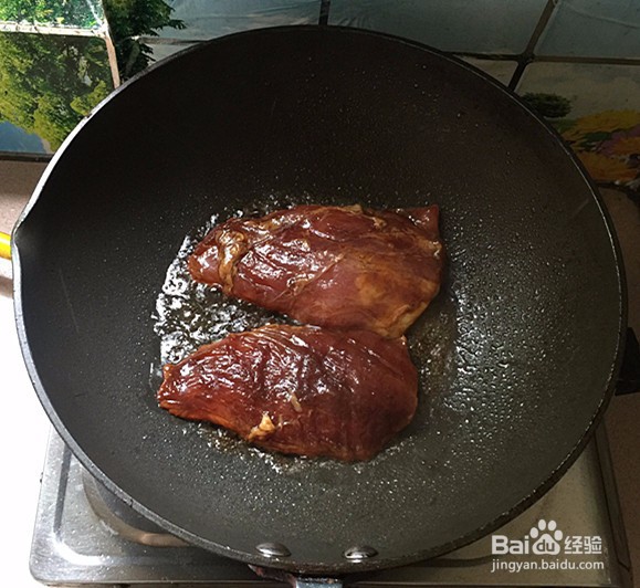 如何做出好吃的杨梅酒秘制酱里脊肉