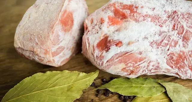 肉制品冷冻后为什么会变色