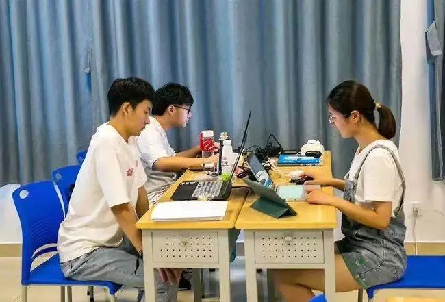 大学生暑假留校是一种什么样的体验