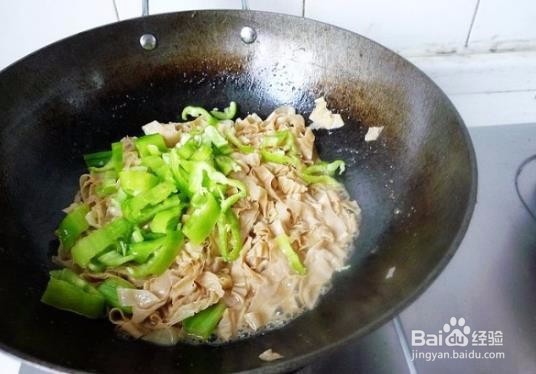 辣椒炒豆皮的做法