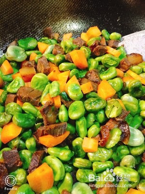 养生食补蚕豆牛肉焖饭的做法