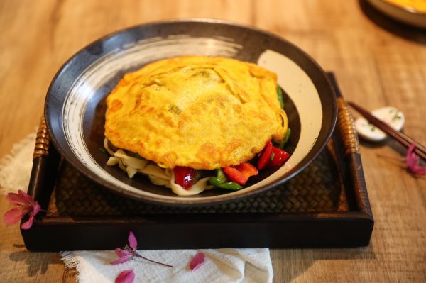 茄丁时蔬鸡蛋拌面