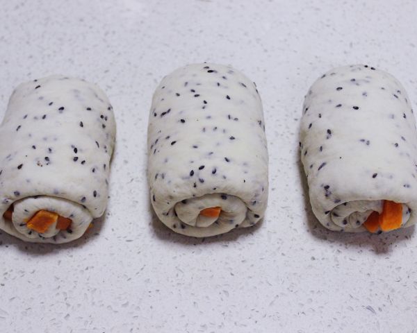 西瓜薯黑芝麻吐司