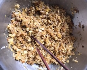 酸菜饺子的做法