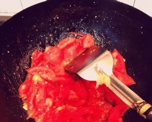 食补养生番茄鸡蛋面的做法