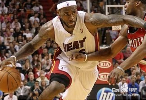 打篮球怎样打好防守反击？