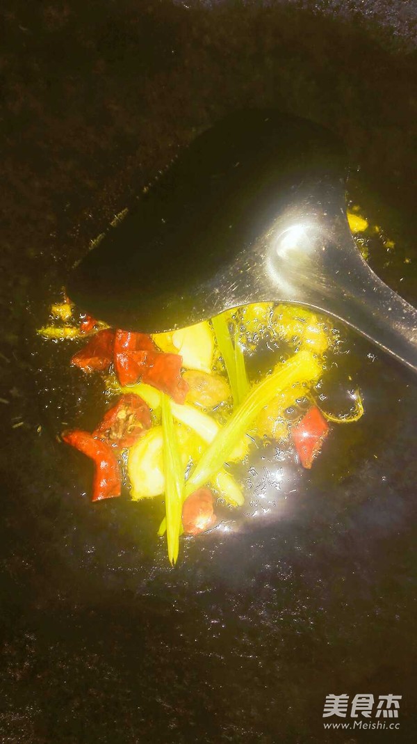 木耳炒肉丝的做法