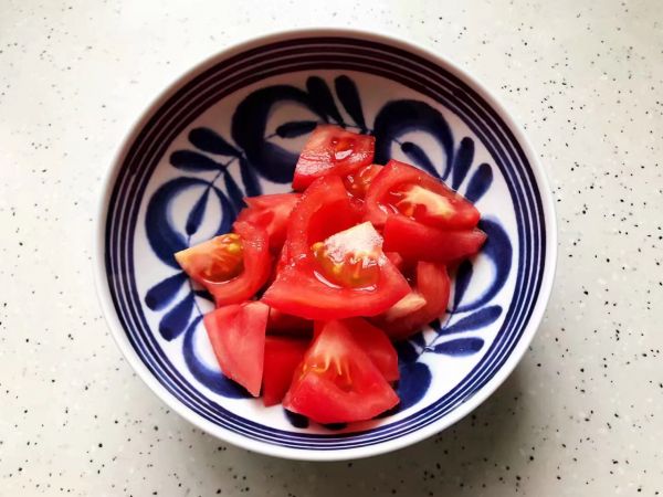 西红柿虾干豆腐羹