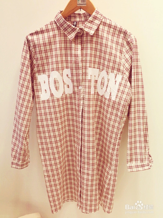 学院女生的小性感装扮