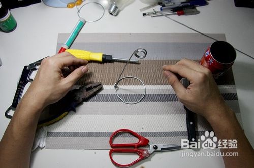 废品变惊喜—教你制作灯泡小花瓶