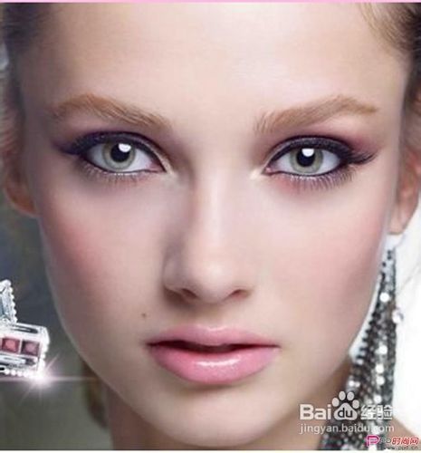 怎样快速美白 美白小窍门让你变“白富美 ”