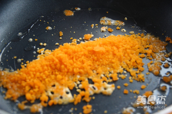 咸蛋黄炸玉米粒