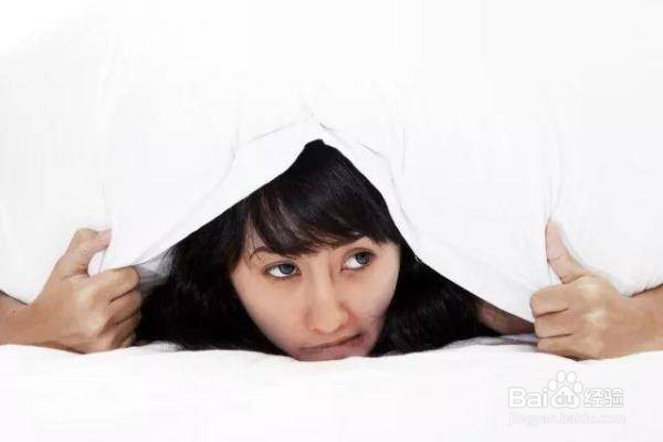 睡觉时哪些行为会伤害身体