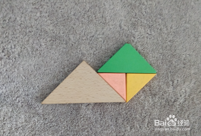 用七巧板怎样拼一个坐船尾的女士?