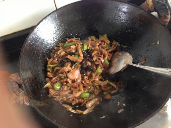 青椒洋葱炒肉丝