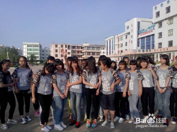 毕业照怎么拍才好看呢