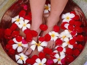 如何正确泡脚来达到养生的目的