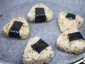 超级好吃的照烧饭团