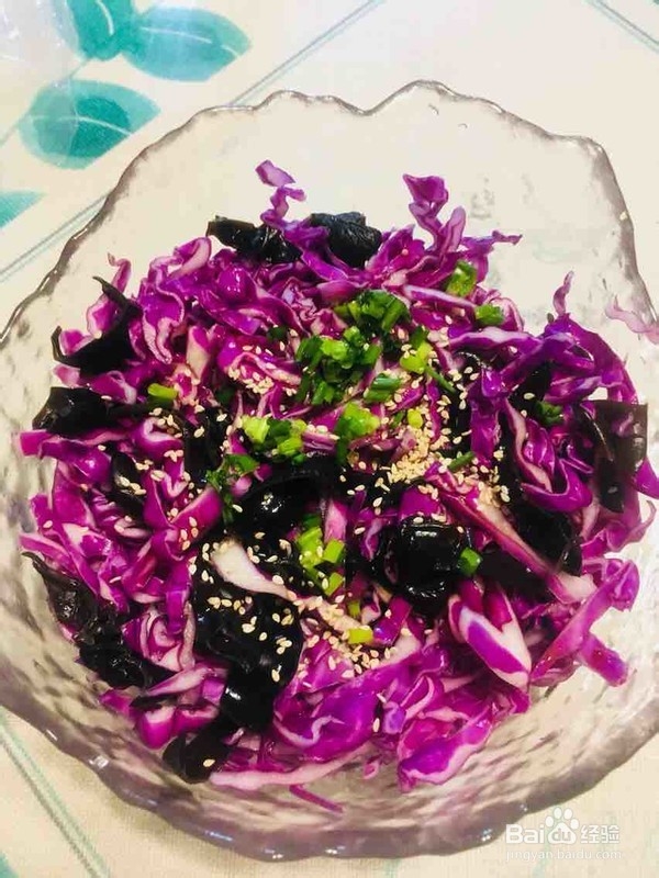 怎么做木耳拌紫甘蓝