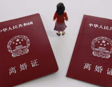 拿离婚证和身份证可以迁户口吗