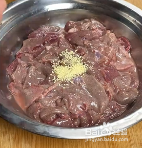 如何自制口感滑嫩的小炒猪肝?