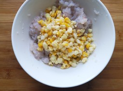 玉米虾饼的做法