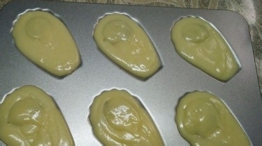 双色玛德琳蛋糕的做法
