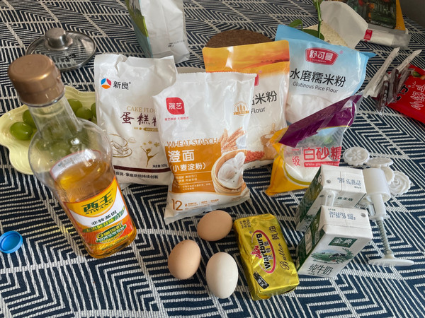 奶黄馅冰皮月饼