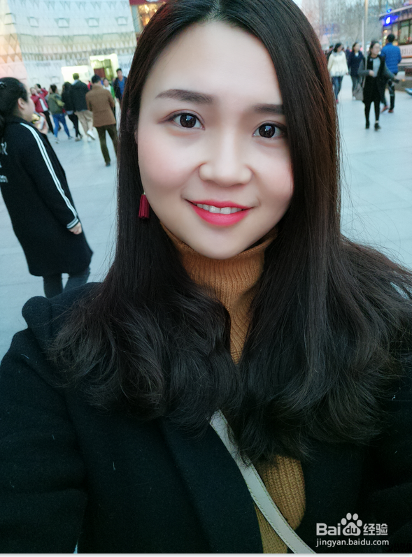 手机自拍照造型怎么摆