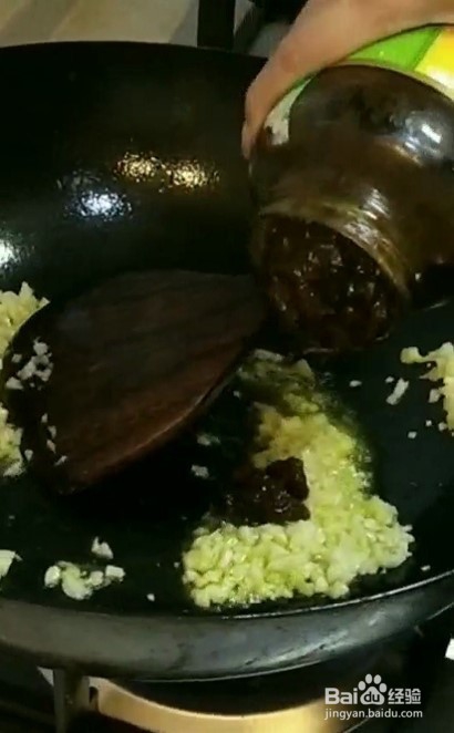 蒜香酱茼蒿的做法