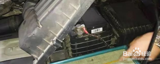 汽车怎样更换空气滤芯