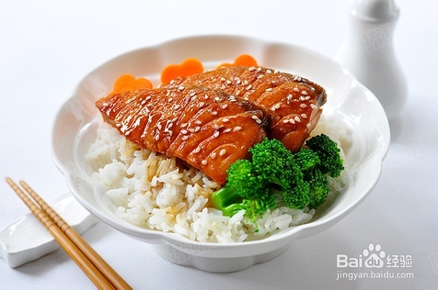 美味香汁鱼排饭的做法