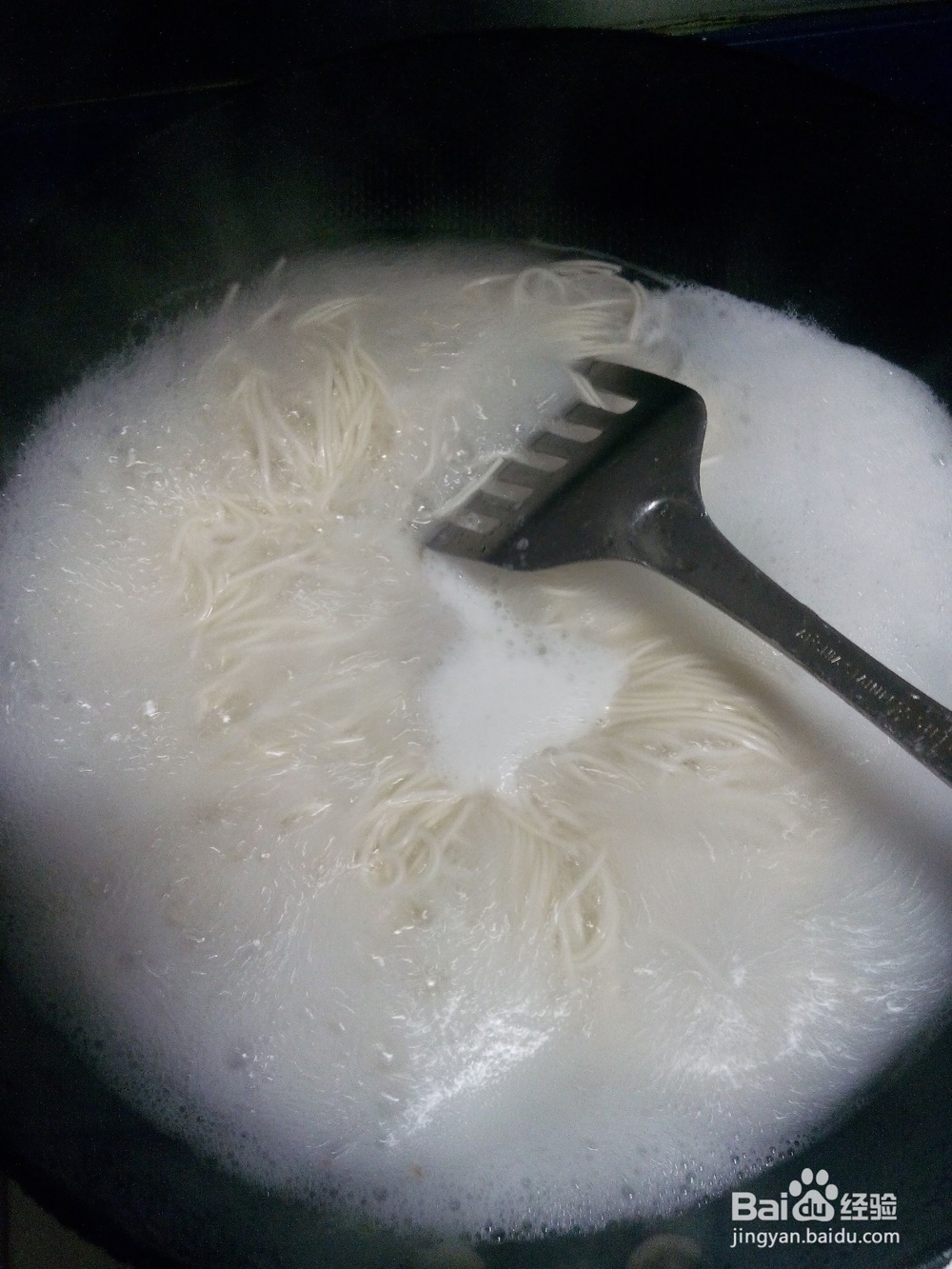 葱拌面的制作