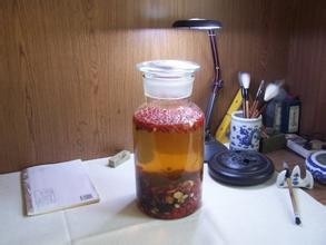 自制人参枸杞酒