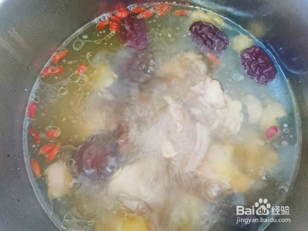 一碗暖心的香菇炖鸡面